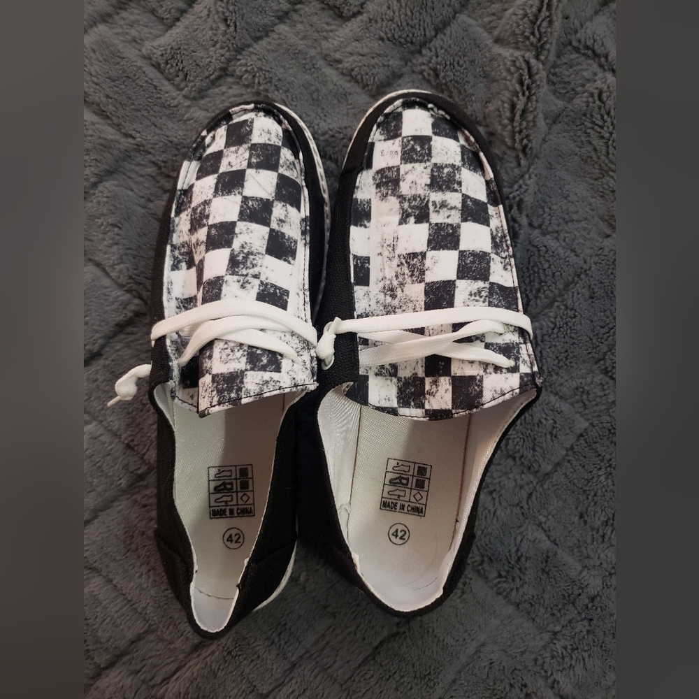 Shein Womans shoes size 10.5 Brand new never worn